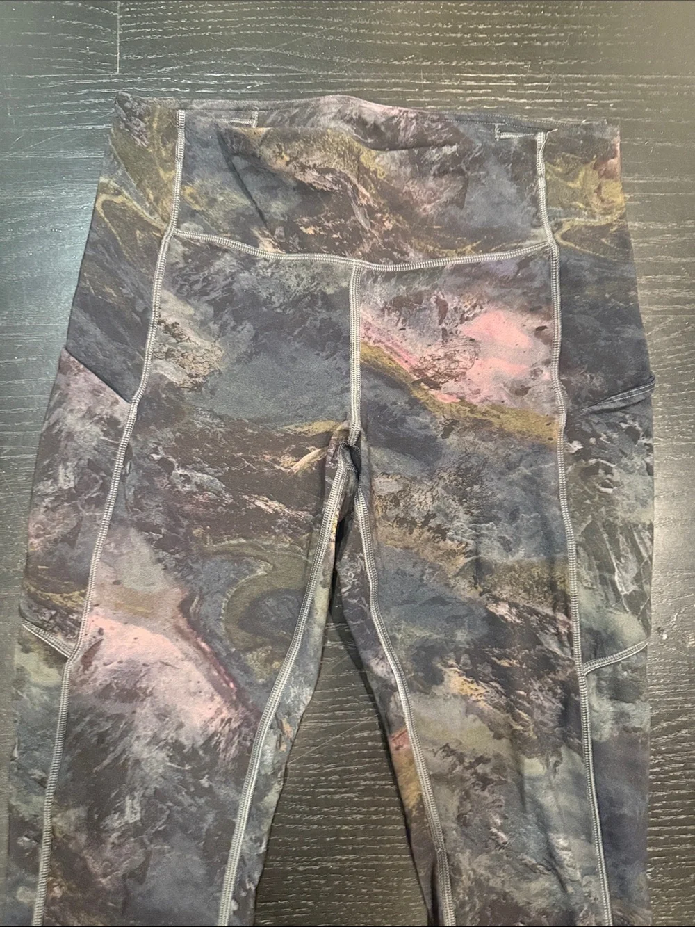Lululemon RARE - Marble-Print Active Leggings - Pink & Gray